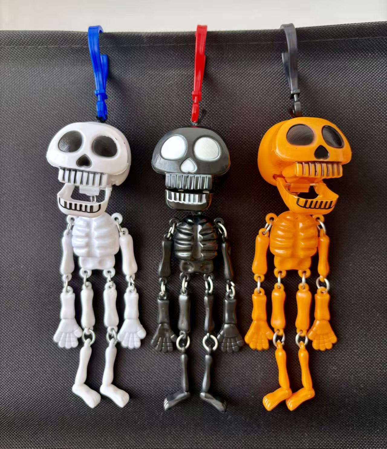 💀✨Pull-String Skeleton Keychain | Viral Funny Skull Keychain